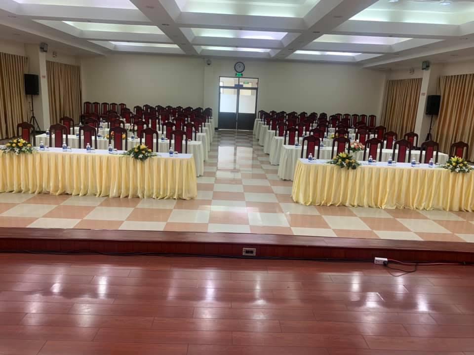thu&ecirc; hội trường đ&agrave; nẵng